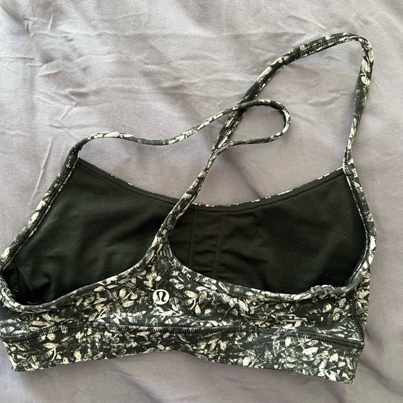 Flow Y Bra size 4 - Picture 3 of 3
